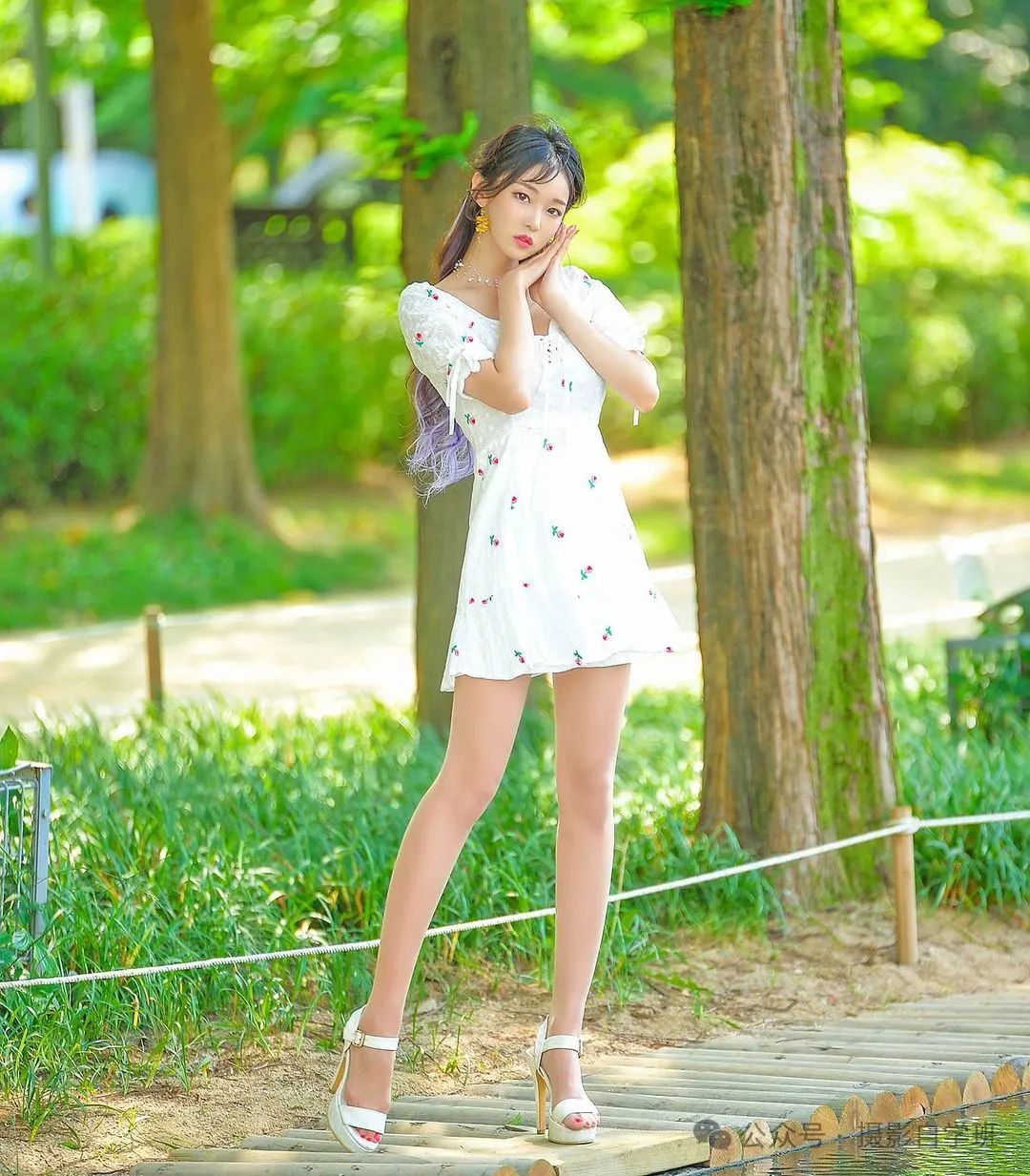 春天一个人拍照，12个姿势，摄影照片美如画-微乐乎