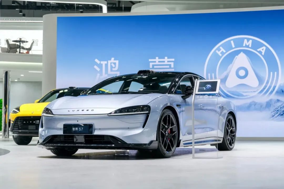 时隔700天重回第一！华为手机杀疯了-微乐乎